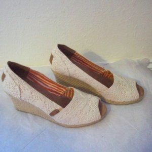 Madden Girl Tackle Natural Fabric Wedge Heels 8.5